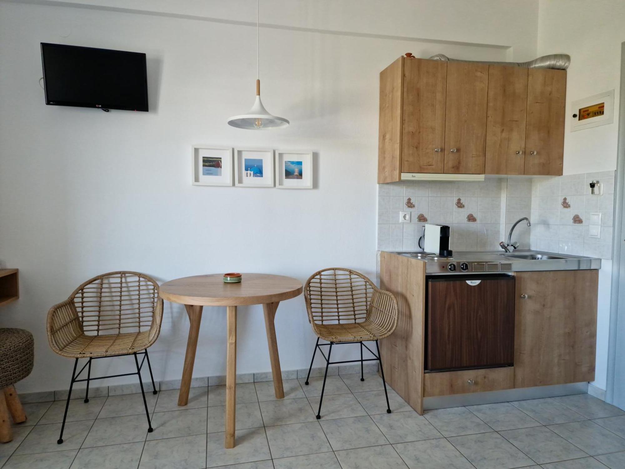 Nikoleta Studios Apartment